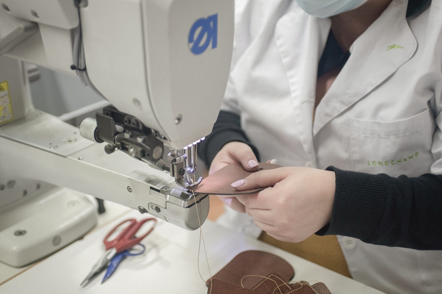 page longchamp-ss21le-pliage-filetsavoir-faire17-jpg-2